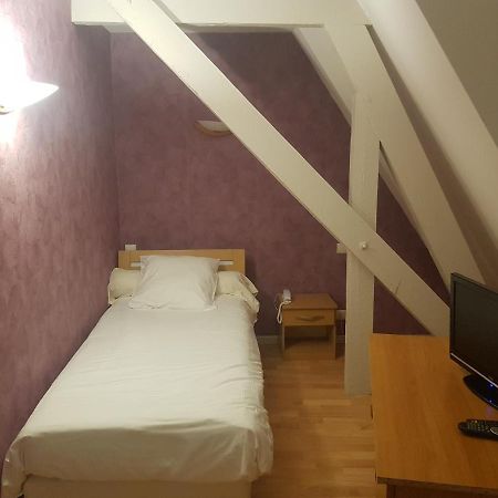 Auberge Le Cheylet Apchon Buitenkant foto
