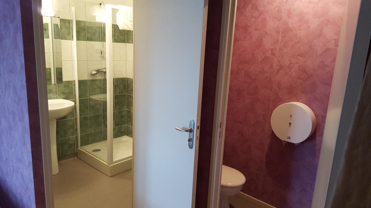 Auberge Le Cheylet Apchon Buitenkant foto
